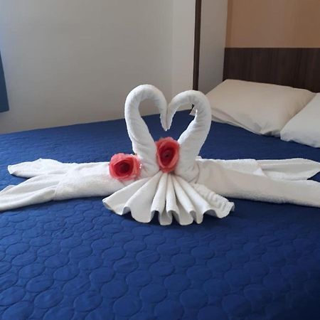 Hostal Urpi-Oklahoma Reus Luaran gambar