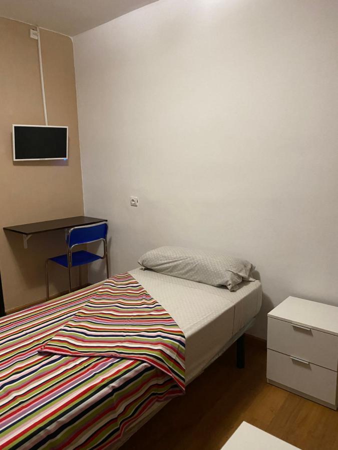 Hostal Urpi-Oklahoma Reus Luaran gambar